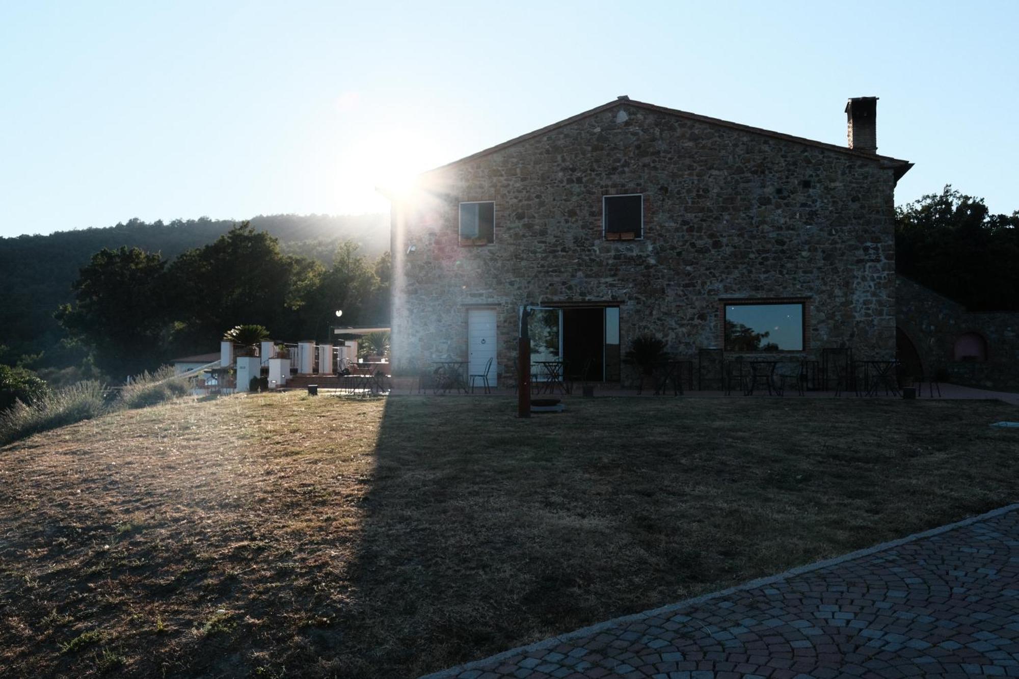Vin Hotel - Wine Resort And Agriturismo Montieri Luaran gambar