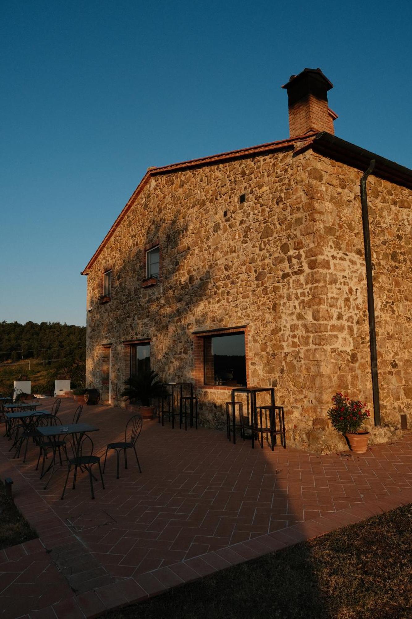 Vin Hotel - Wine Resort And Agriturismo Montieri Luaran gambar