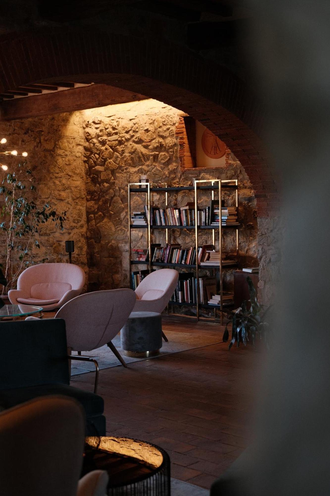 Vin Hotel - Wine Resort And Agriturismo Montieri Luaran gambar